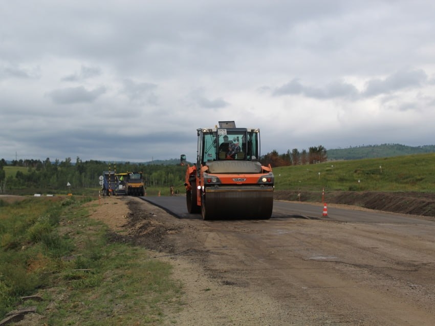 Губернатор поручил усилить контроль над трехлетней программой ремонта дорог в Забайкалье